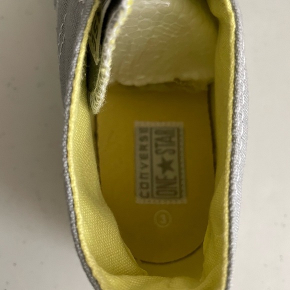 Converse One Star Canvas Sneakers - NWOT - Picture 6 of 8